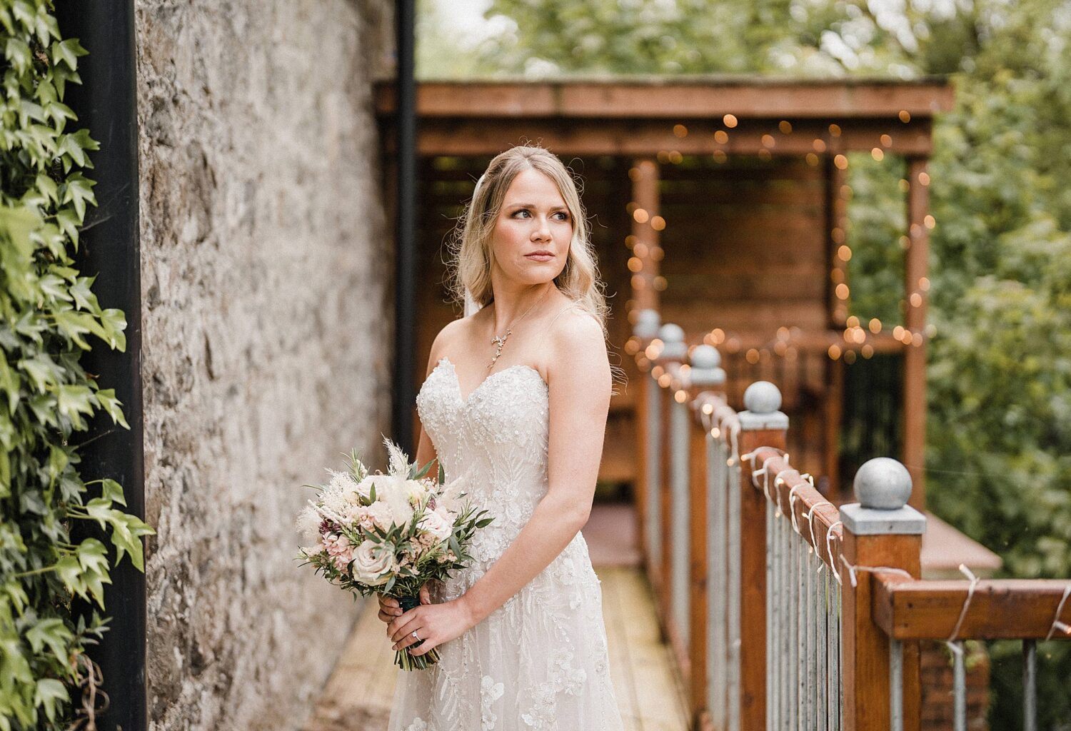 bridal prep photos at the wool tower raceview mill